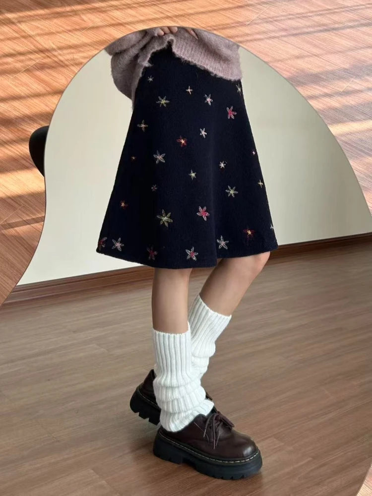 Korean Retro Star Embroidered Fashion Skirt Women New Design Sense Sweet Slim Vintage Skirts Aesthetic Preppy Style Clothing